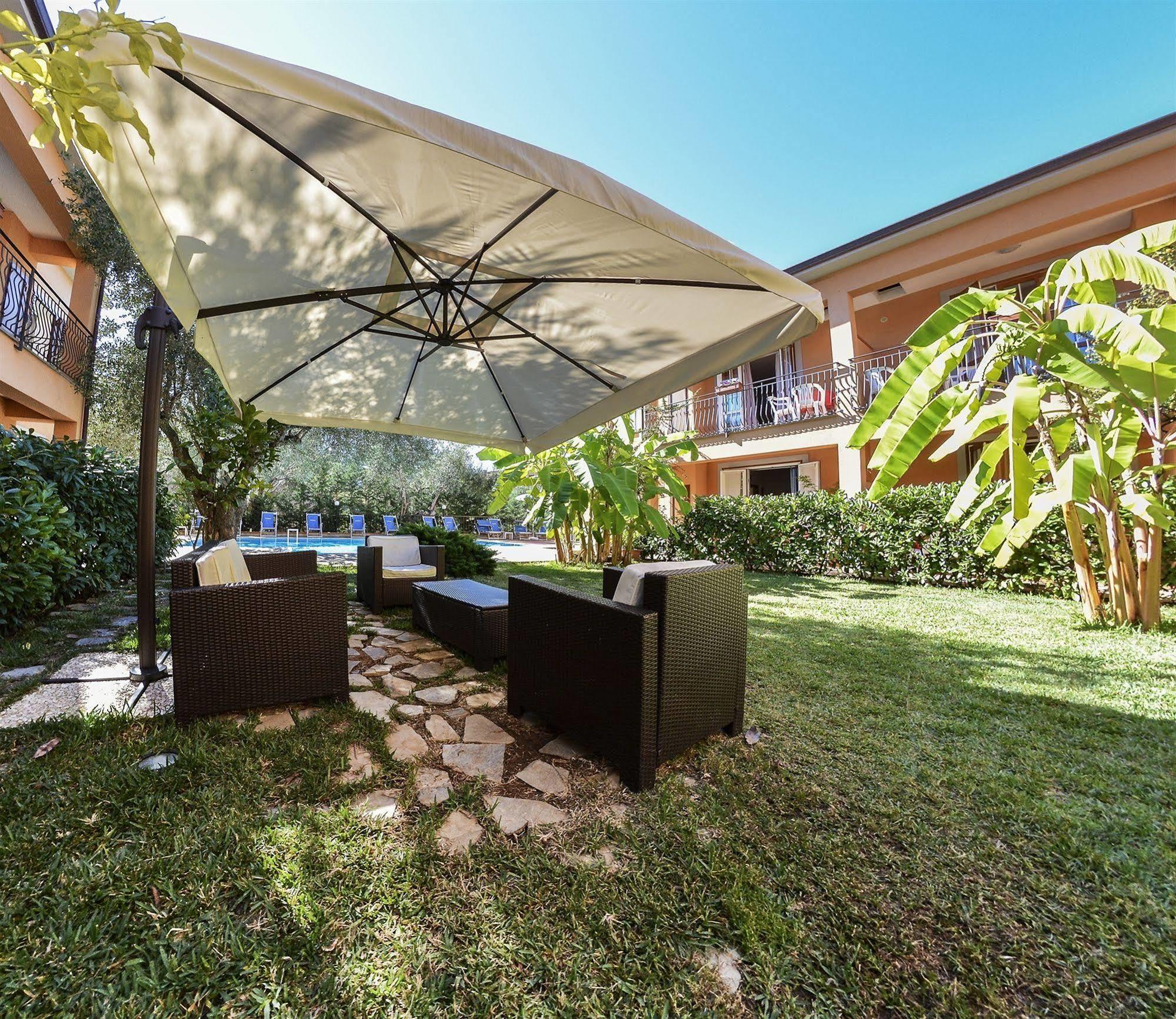 Residence Villa Andrea Марина ди Камерота Екстериор снимка