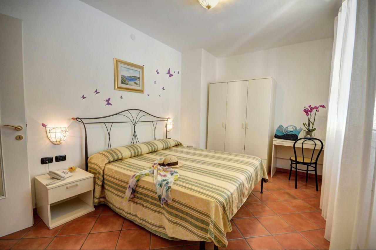 Residence Villa Andrea Марина ди Камерота Екстериор снимка